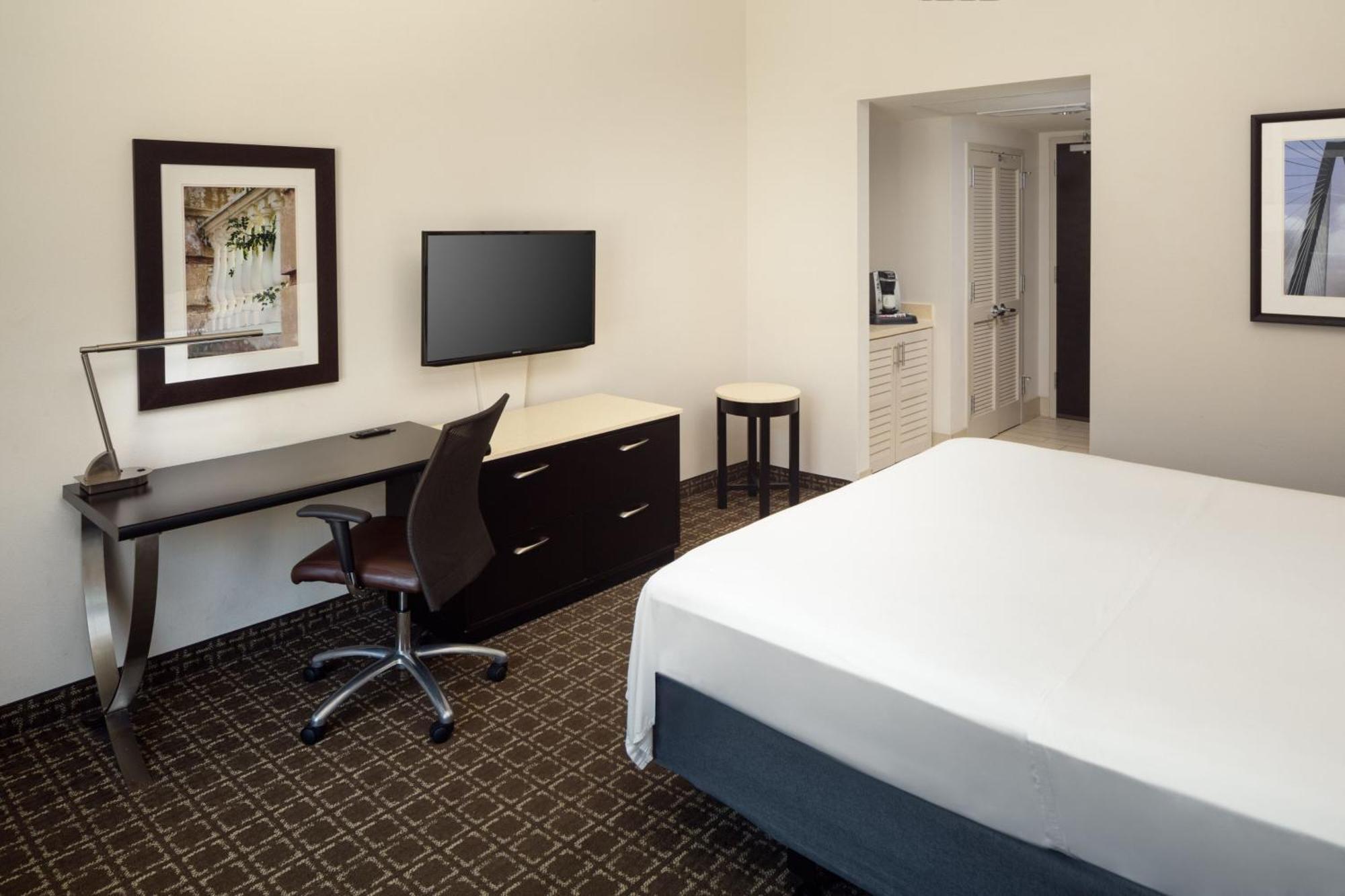 Live Oak, Charleston Historic District, A Tribute Portfolio Hotel Экстерьер фото
